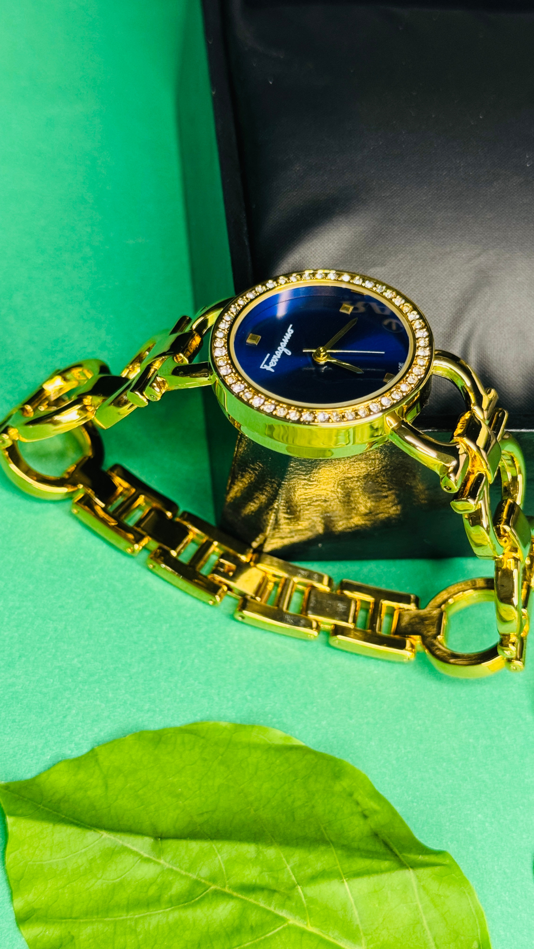 Royal Elegance - Blue & Gold Luxury Women’s Watch