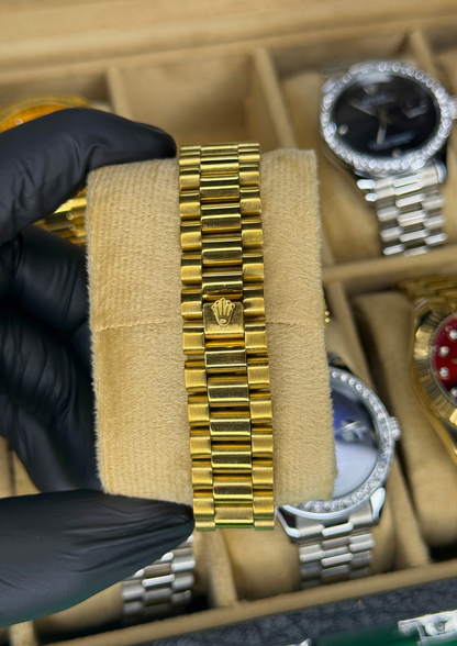 Rolex Oyster Perpetual Day-Date – Full Gold Black Dial Edition