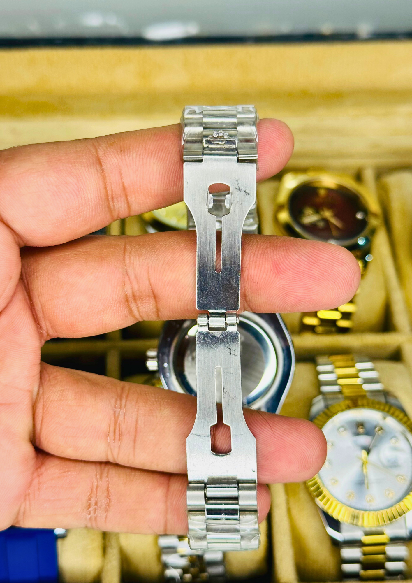 Rolex Diamond Edition — Silver Roman Luxury Timepiece