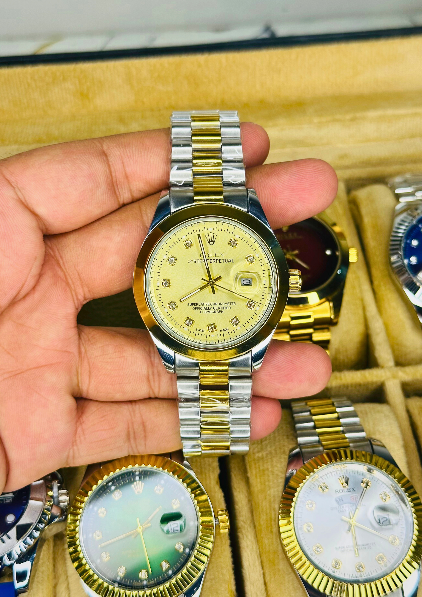 Rolex Oyster Perpetual Gold Champagne Edition — Classic Elegance for Every Moment