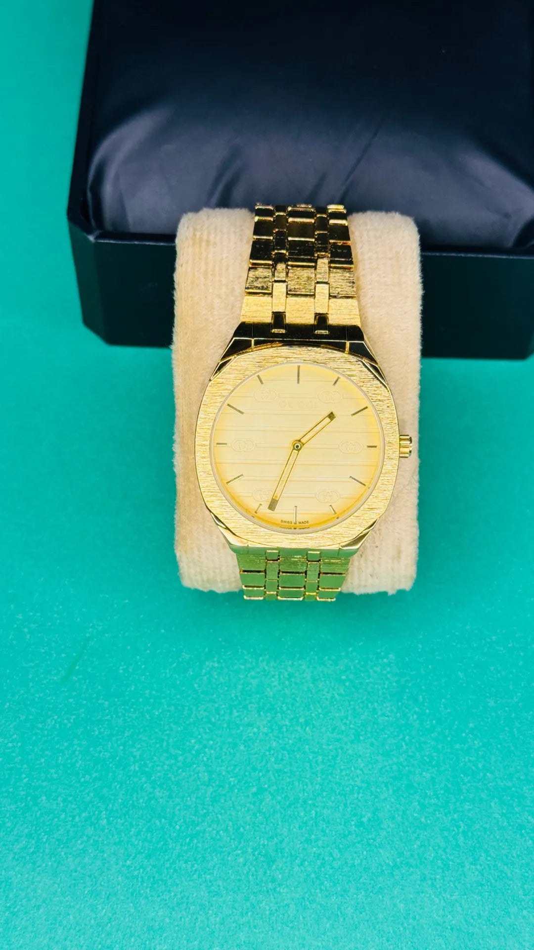 Golden Aura – Luxury Women's Designer Watch