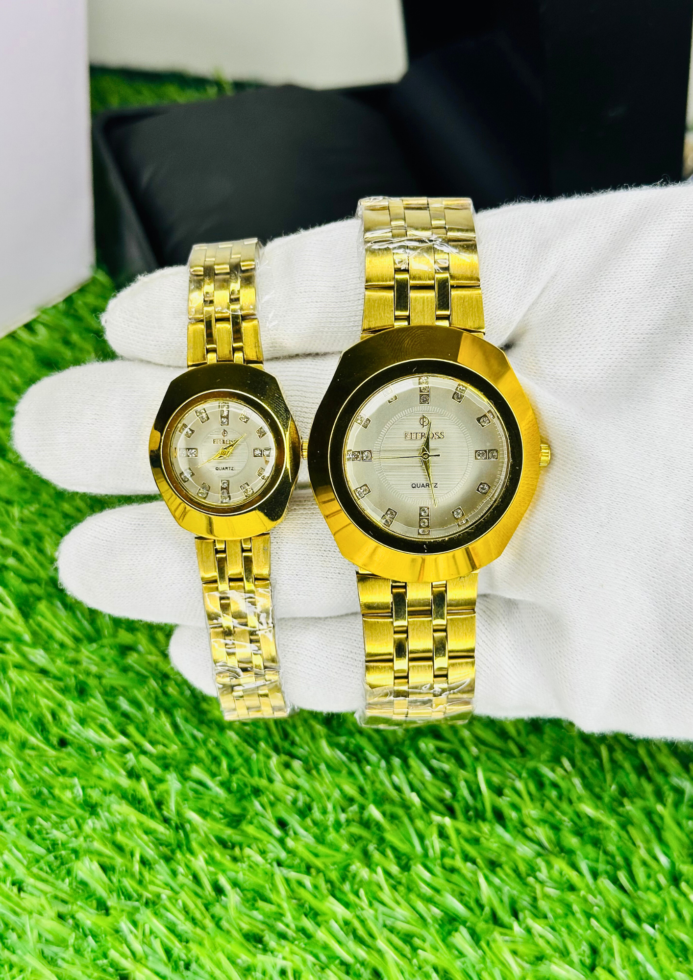 Royal Gold Couple Watch Set – Luxury Matching Timepieces
