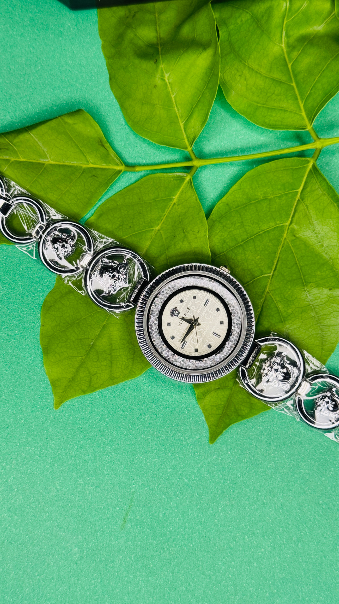 Golden Grace – Elegant Swarovski Women’s Watch