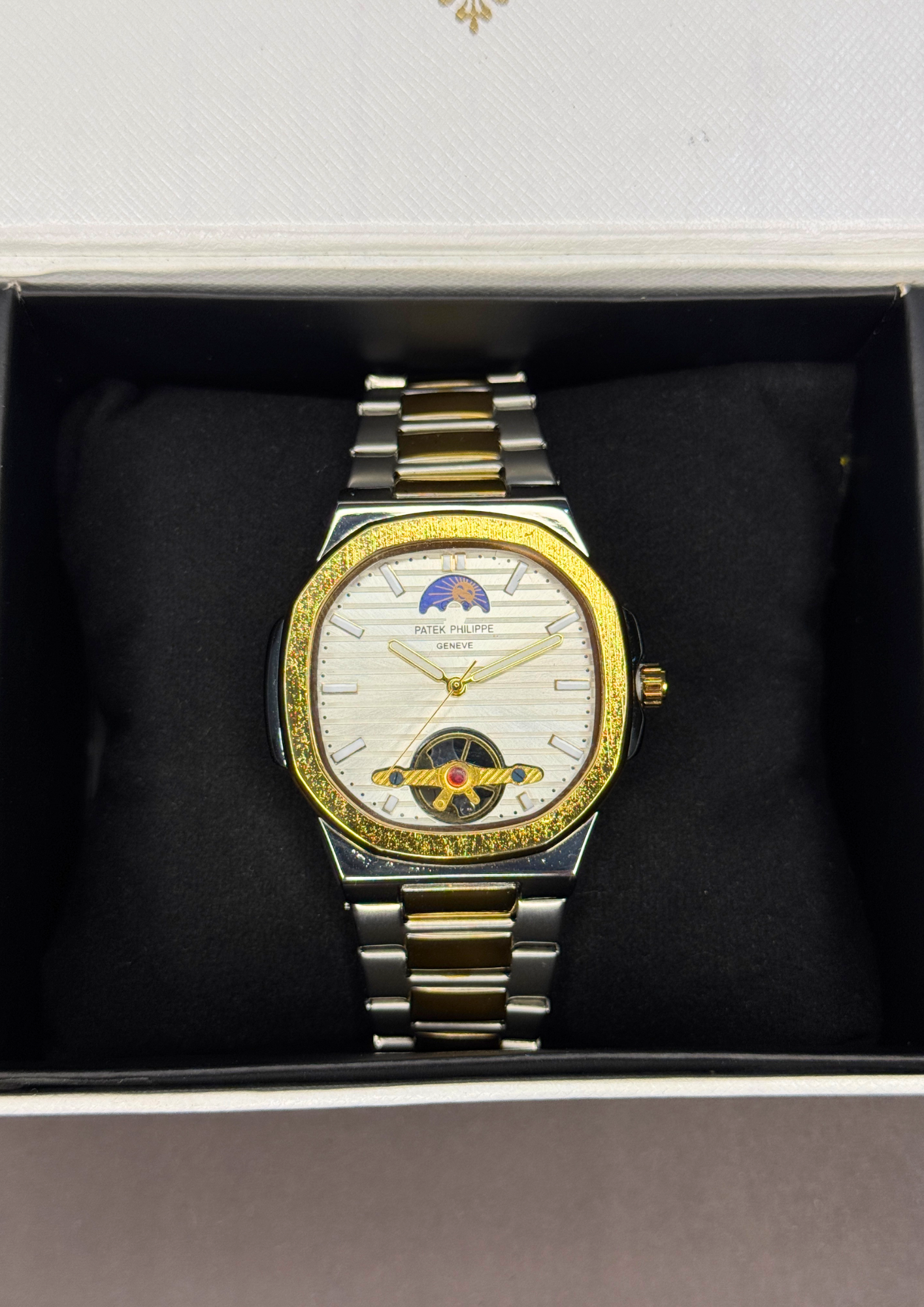 Patek Philippe Geneve – Elegant Gold & Silver Automatic Watch