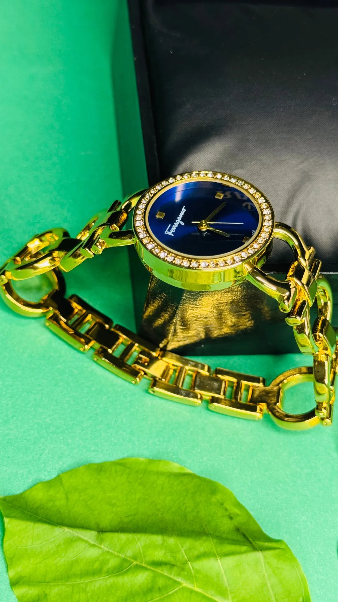 Royal Elegance - Blue & Gold Luxury Women’s Watch